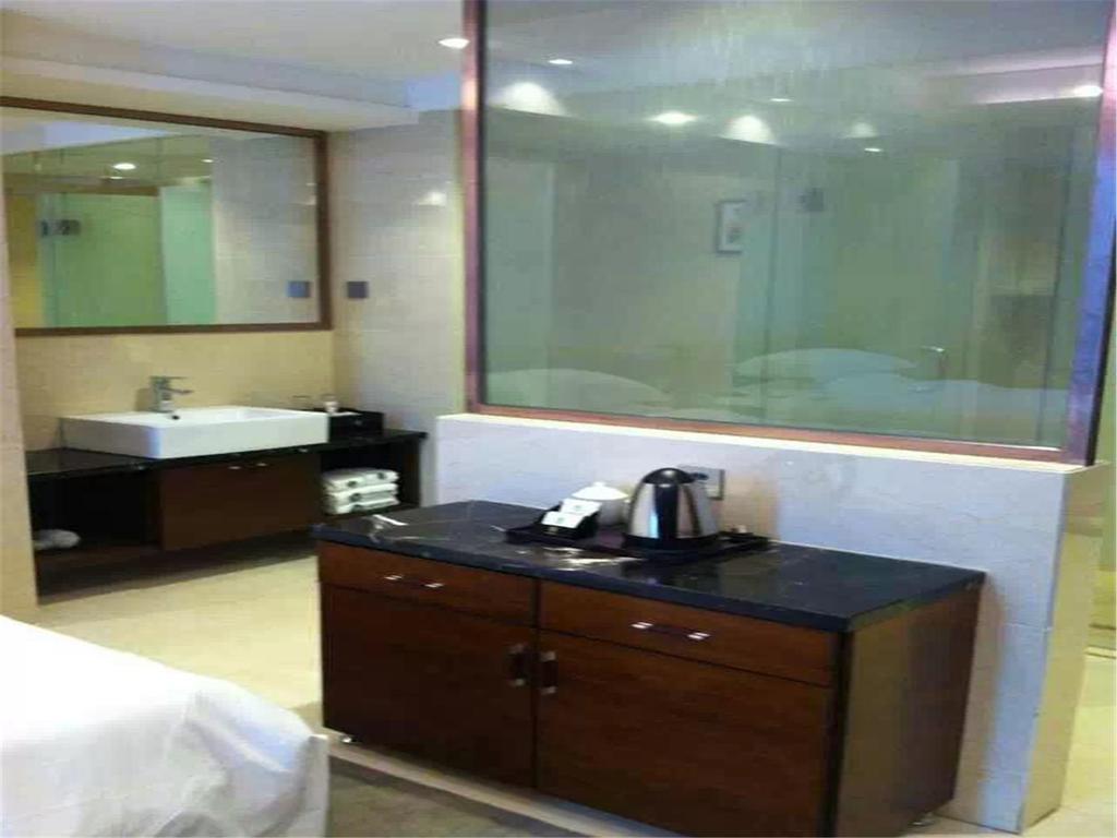 The Century Hotel Zhongshan  Luaran gambar